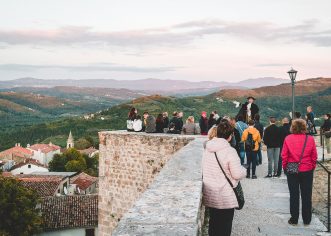 Besplatna interpretacijska šetnja “Doživi Motovun” u nedjelju, 21. veljače povodom Međunarodnog dana turističkih vodiča