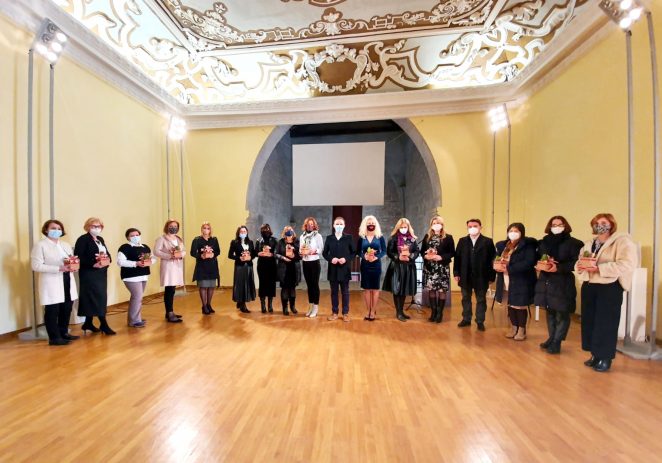 Gradonačelnik Loris Peršurić održao tradicionalni prijem za ravnateljice i direktorice gradskih tvrtki i ustanova povodom Dana žena