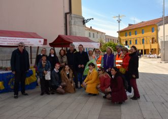 Lions club Poreč u akciji “Za naše najmlađe sugrađane” prikupio 12.000 kn donacija