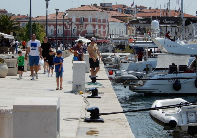 U Poreču je u prvih pet mjeseci ostvareno 30% turističkih noćenja obzirom na 2019. godinu. Trenutno u Poreču boravi više od oko 8500 gostiju