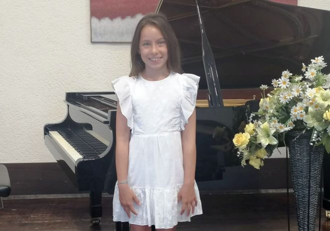 Rita Gulić, učenica Umjetničke škole Poreč osvojila 1. nagradu na natjecanju za klavir “International Online piano competition Sergei Rahmaninoff “