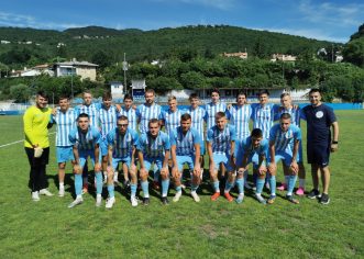 Juniori nogometnog kluba Jadran prvaci, Škola nogometa niže uspjehe