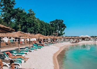 U Hrvatskoj za vikend 191.000 turista, booking za ljetne mjesece za pojedine vrste smještajnih objekata gotovo na razinama  2019. godine