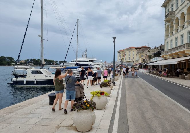 U Hrvatskoj padaju turistički rekordi: U ponedjeljak preko 800.000 gostiju u zemlji