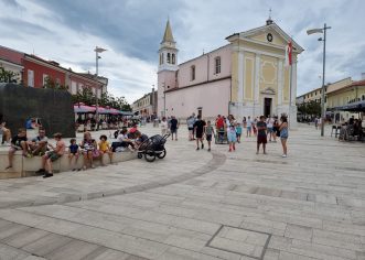 Razvoj turističke sezone ovisi djelomično o birokratskim mapama ECDC, a većim dijelom o preporukama Vlada glavnih emitivnih tržišta