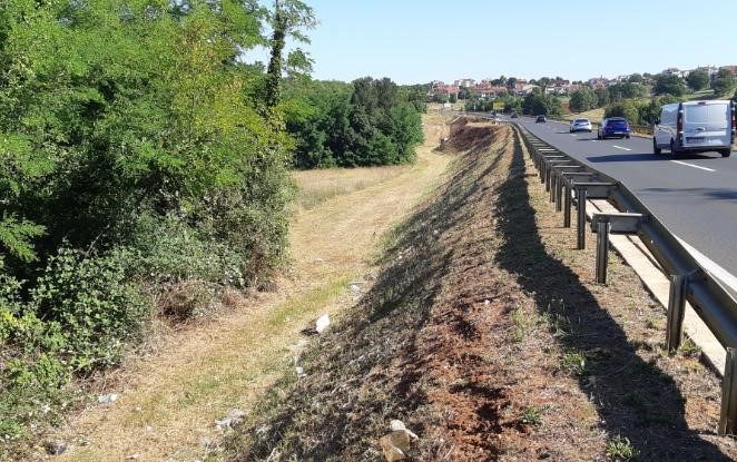 U tijeku obnova oborinske odvodnje naselja Valkarin i Muselaž, čisti se i koridor duž porečke zaobilaznice