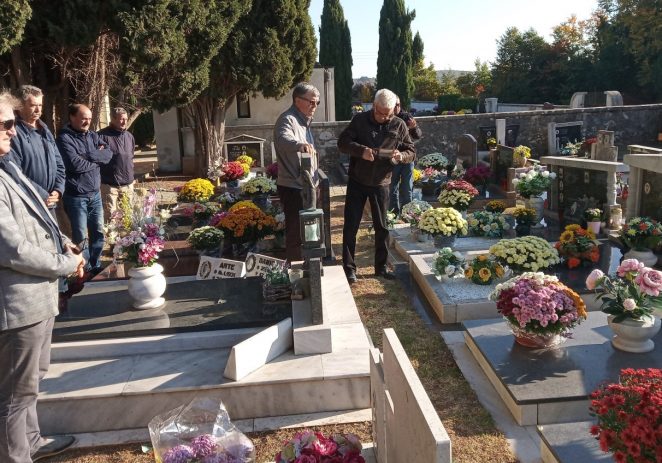 Predstavnici Porečkog ogranka Udruge dragovoljaca i veterana Domovinskog rata izrazili počast preminulima na grobljima u Funtani, Vrsaru, Poreču i Vižinadi