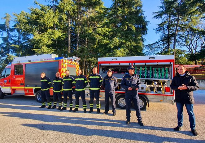 Porečki vatrogasci prvi u Hrvatskoj dobili novu opremu za borbu protiv poplava