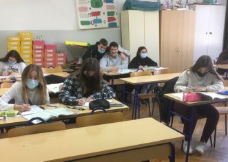 U Osnovnoj školi Poreč učenici radili s učenicima u projektu Naš izbor je zdrav život