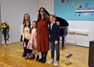Božićni koncerti klase učenika klavira Umjetničke škole Poreč