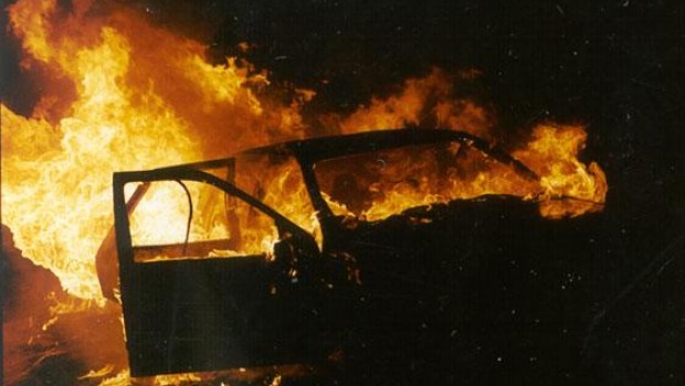 U Vrsarskoj ulici izgorio osobni automobil