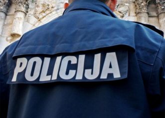 Policija traga za počiniteljem koji je oštetio 71-godišnjeg njemačkog državljanina za više tisuća kuna