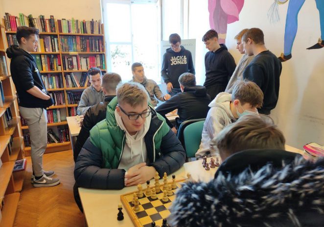 SŠ Mate Balote: Dan škole u znaku šaha