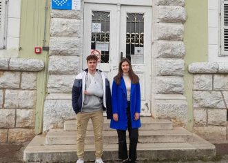 Učenici srednje škole Mate Balote ostvarili vrhunske rezultate na županijskoj razini iz talijanskog jezika