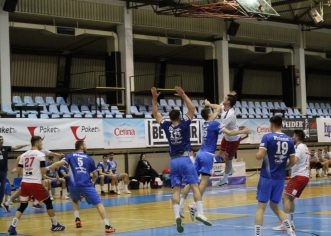 Rukometaši Poreča upisali su novi poraz u Ligi za prvaka, peti zaredom. Sesvete su u sklopu šestog kola uvjerljivo slavile 32:21 (14:11) na domaćem terenu