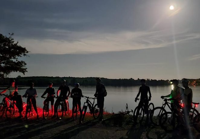 Biciklistički klub Poreč organizirao je u nedjelju Full Moon biciklijadu