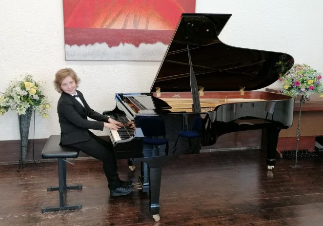 Učenik Umjetničke škole Poreč, Vito Ćosić osvojio 1. mjesto na “International Online piano competition Sergei Rahmaninoff”