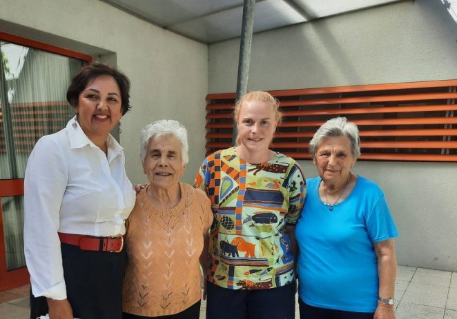 Porečki Dom za starije i nemoćne osobe ponovno je posjetila Daria Zelenska, volonterka iz Ukrajine
