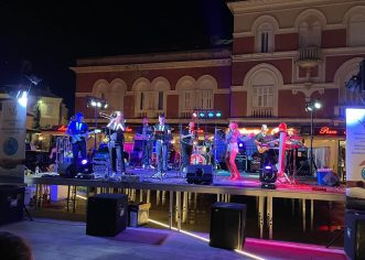 U Poreču veselo uz humanitarni koncert Tu i Tamo banda