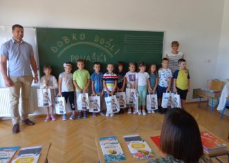Nova školska godina u Vižinadi započela je za 98 učenika, među kojima je i 11 prvašića