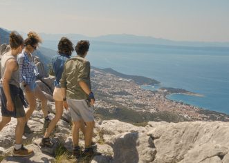 Valamar Riviera predstavila originalnu pjesmu “Take me to the [PLACES]” i očaravajući video prekrasne hrvatske obale