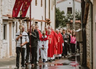 U Kašteliru se slavila Kuzminja i otvorenje novouređenog prostora za umirovljenike