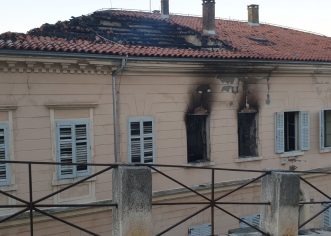 Požar na staroj školi u Vrsaru