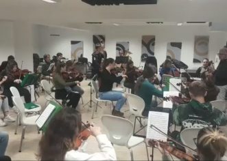 Božićni koncert novoosnovanog orkestra PorFil u nedjelju, 11. prosinca u Osnovnoj školi Finida