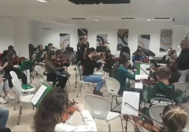 Božićni koncert novoosnovanog orkestra PorFil u nedjelju, 11. prosinca u Osnovnoj školi Finida