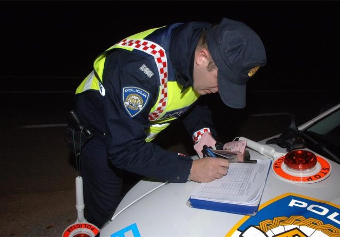 Vozač uhićen kod Jehnići – vozio sa 2,12 promila alkohola i bez važeće vozačke dozvole