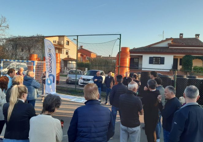 Mještanima Antonci i Kosinožići prezentirani radovi na nastavku izgradnje kanalizacijskog sustava