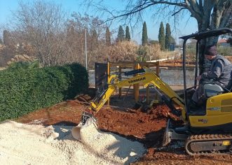 Uređuju se igralište i “piknik zona” u Novoj Vasi