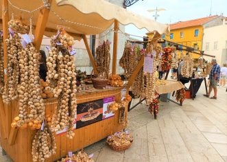 4. izdanje Festivala istarskog češnjaka na Trgu slobode u subotu 5. i nedjelju, 6. kolovoza 2023
