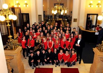 Večeras na Trgu slobode koncert češkog puhačkog orkestra Tremolo – ako ne bude kiše