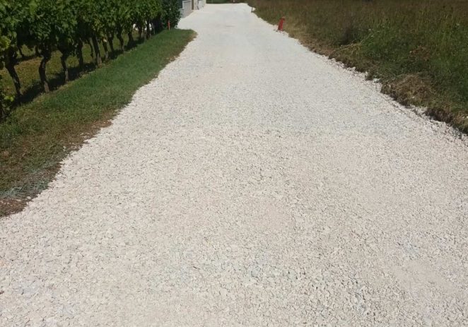 Nastavljaju se asfaltiranja i komunalna uređenja na Stanciji Vodopija, u Mihatovićima, Jehnići, Červaru