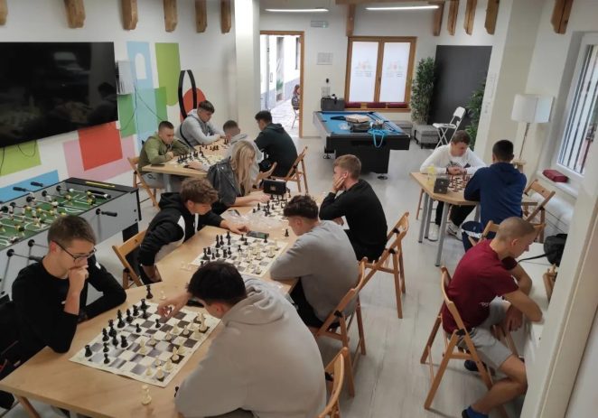 U Klubu za mlade Poreč  održan Šahovski kvalifikacijski turnir Turističko-ugostiteljske škole Antona Štifanića