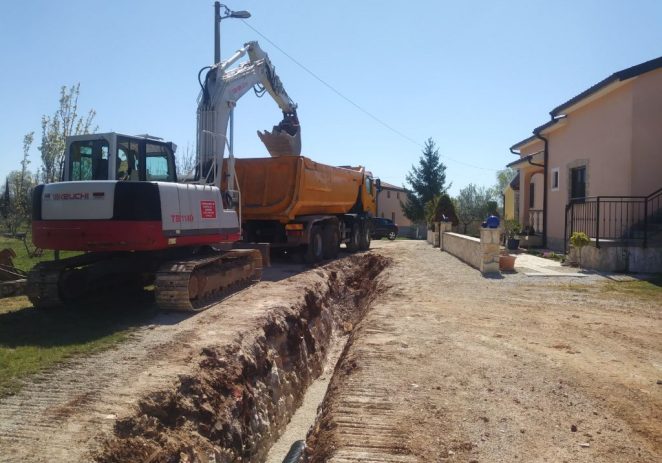 Započeli radovi na izgradnji kanalizacijske mreže u Funtani na području “Vala”