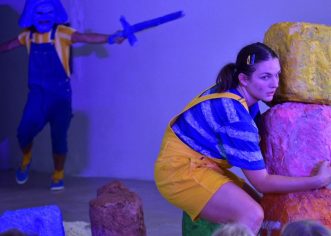 U petak, 1. 12. u porečkom kazalištu gostuje Dječje kazalište Dubrava sa predstavom “Bit će strašno kad porastem”
