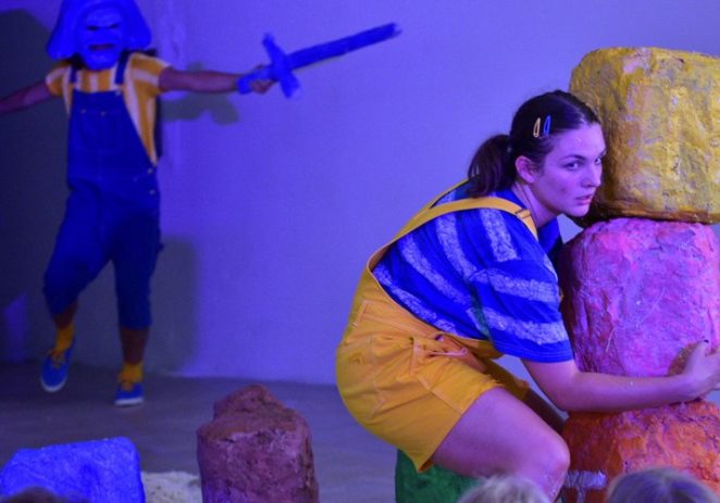 U petak, 1. 12. u porečkom kazalištu gostuje Dječje kazalište Dubrava sa predstavom “Bit će strašno kad porastem”