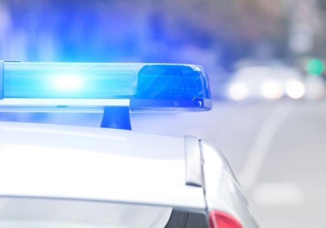 Policija traga za vozačem koji je udario maloljetnog pješaka u Kukcima, a potom napustio mjesto prometne nesreće