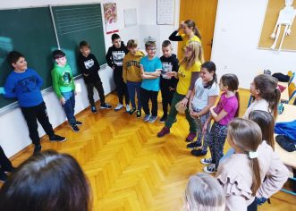 Naučna radionica u područnoj školi Vižinada: Kućice za ptice i ptičja gnijezda u sklopu Erasmus projekta Zeleni Jože