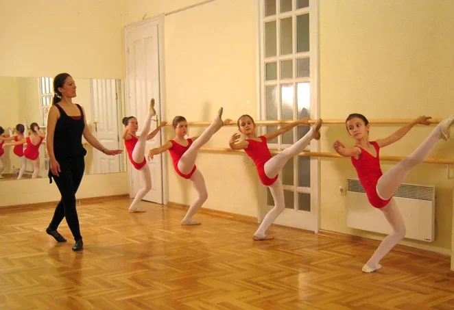 Pučko otvoreno učilište Poreč upisuje djecu na plesni tečaj osnova baleta i suvremenog plesa