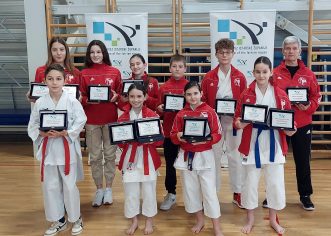 Karate savez Istarske županije dodijelio priznanja za najuspješnije u 2023. – čak 12 za porečku Finidu