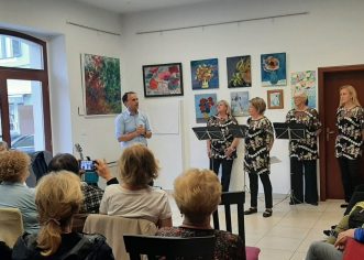 U Galiji otvorena izložba „Cvijeće za naš grad“ Likovne udruge Poreč