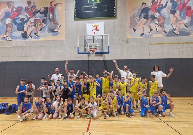 Ekipa Minibasketa U 11 Košarkaškog kluba Poreč – viceprvaci Istarske županije