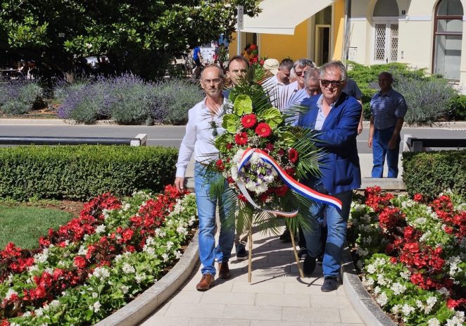 Položeni vijenci povodom Dana antifašističke borbe