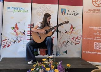 Kaja Jakominić, učenica Umjetničke škole Poreč osvojila prvu nagradu na Međunarodnom natjecanju za mlade gitariste „KASTAV STRINGS“