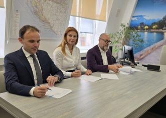 Grad Poreč potpisao NAČELNI SPORAZUM sa Hrvatskim cestama o izgradnji rotora i uređenju raskrižja na središnjem ulazu u Varvare