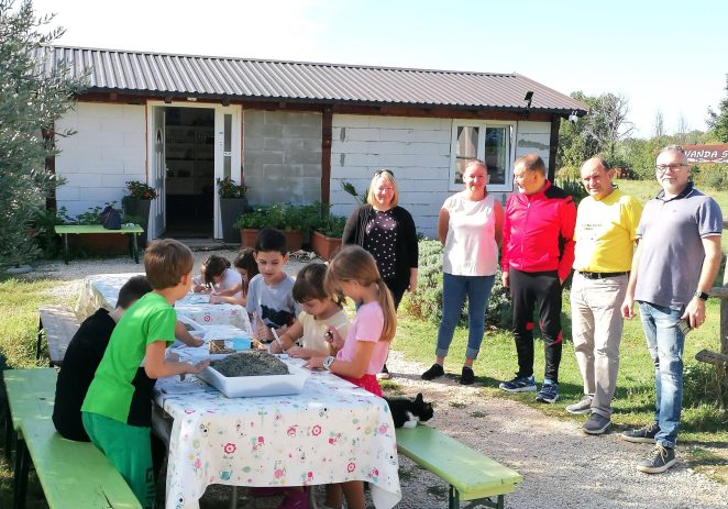 Učenici produženog boravka OŠ Poreč posjetili OPG Bel u Musaležu