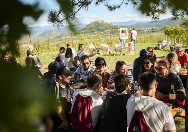 Motovun u znaku vina: Teran Wine & Walk privukao ljubitelje vrhunskih okusa